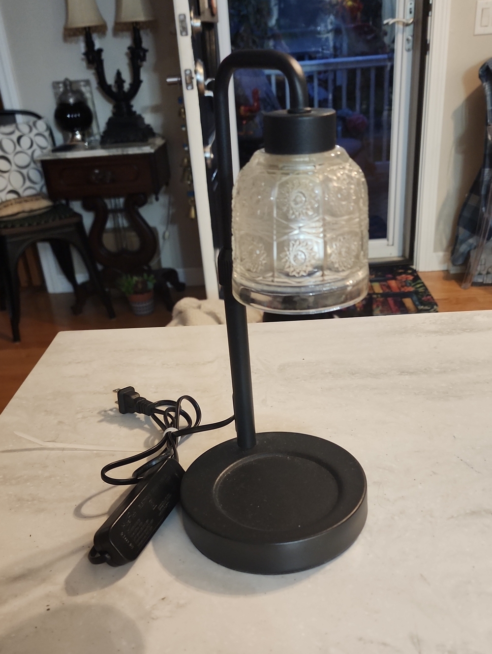 Black Metal Table Lamp Candle Warner with Clear Patterned Glass Shade Adjustable